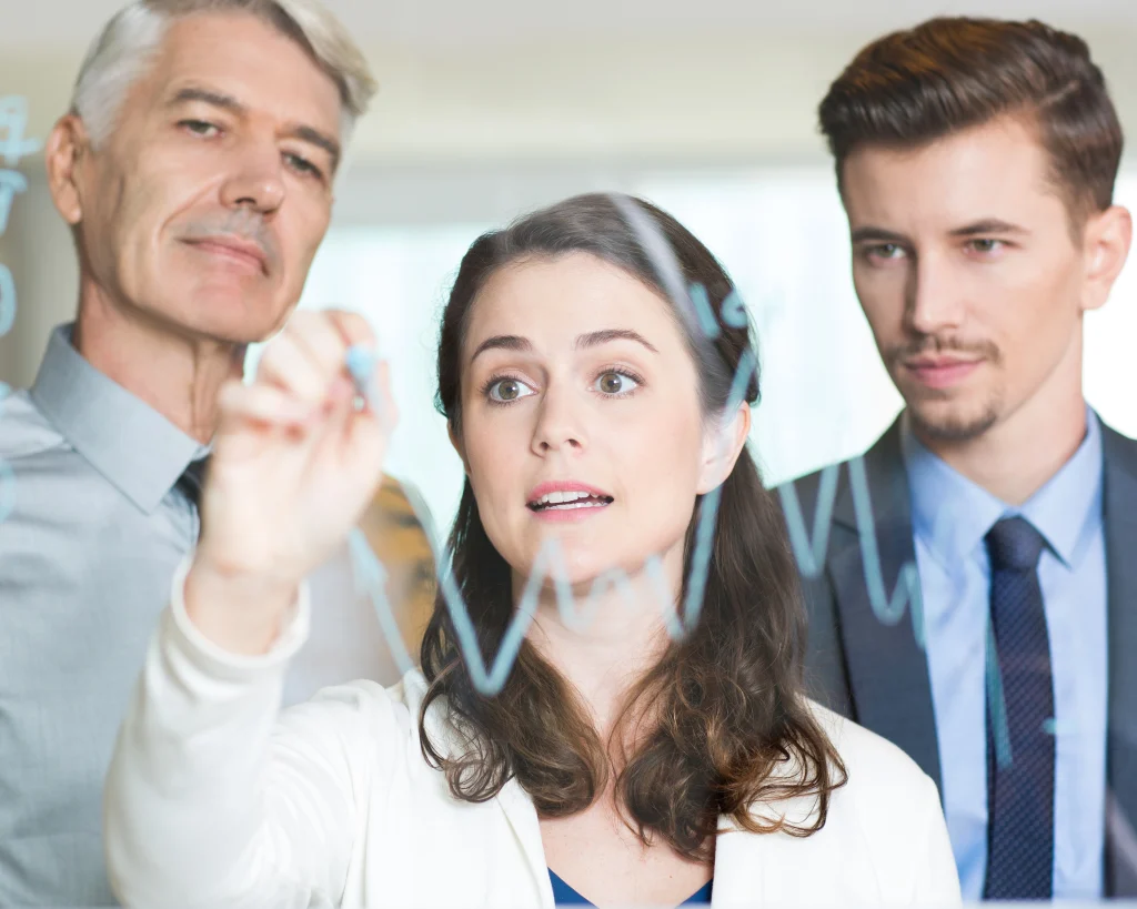IA Generativa en empresa: los perfiles digitales que dominarán 2027